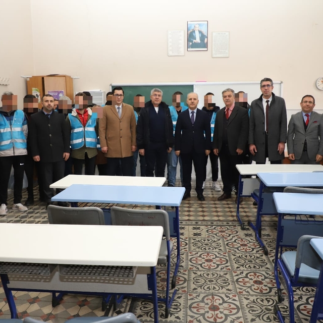 Konya'da hükümlüler okullarda bakım ve temizlik yapıyor