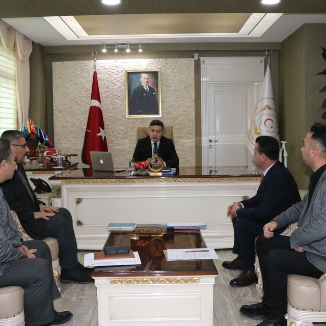 Hizan'da mesleki eğitim değerlendirme toplantısı düzenlendi