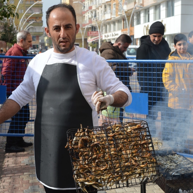Mardin'de hamsi festivali düzenlendi