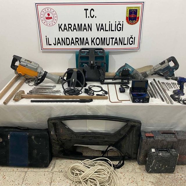 Karaman'da kaçak kazı yapan 5 şüpheli yakalandı