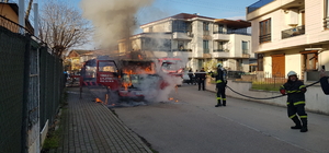 Kocaeli'de çıkan yangında vinç kullanılamaz hale geldi