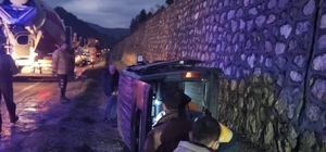 Adıyaman'da şarampole devrilen araçtaki 4 kişi yaralandı