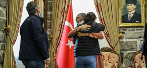 Diyarbakır annelerinden biri daha evladına kavuştu