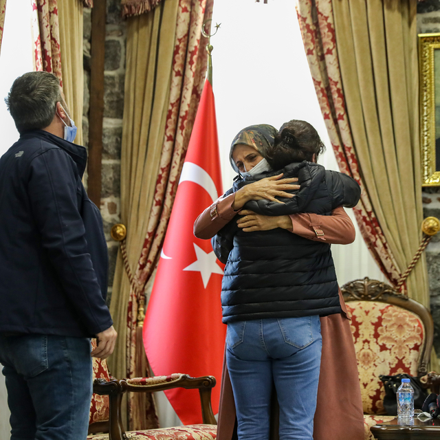 Diyarbakır annelerinden biri daha evladına kavuştu