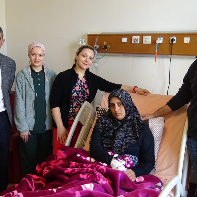 Kars'ta 37 yaşındaki hasta yumuşak doku tümörü ameliyatıyla sağlığına kavuş...