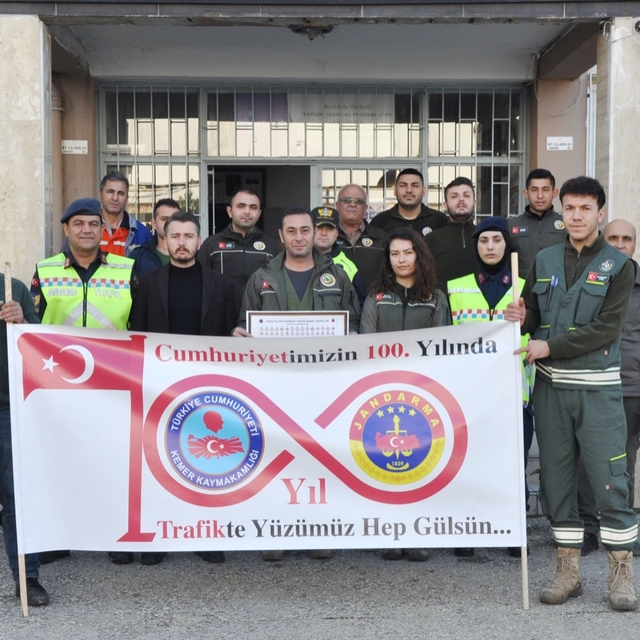 Kemer'de jandarma, orman ekibine trafik eğitimi verdi