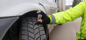 Gümüşhacıköy'de "zorunlu kış lastiği" denetimi yapıldı