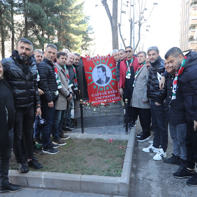 Diyarbakır'da şehit edilen Gaffar Okkan ve polis memurları anısına futbol m...