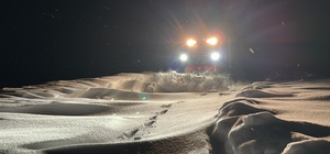 Ağrı'da yolu kardan kapanan mezrada rahatsızlanan hamile kadın hastaneye ul...
