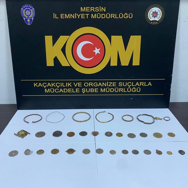 Mersin'de 24 sikke ve 10 obje ele geçirildi