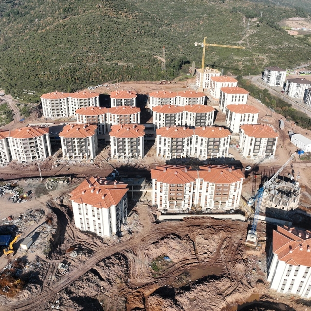 Kocaeli'de sanayi tesislerine yakın riskli alanda oturanların taşınması içi...