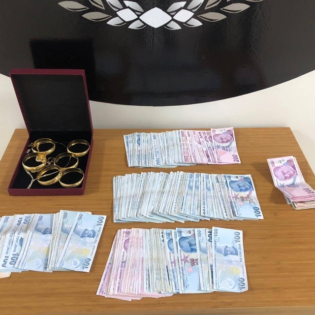 Kastamonu'da kendilerini jandarma olarak tanıtan 3 kişi yakalandı