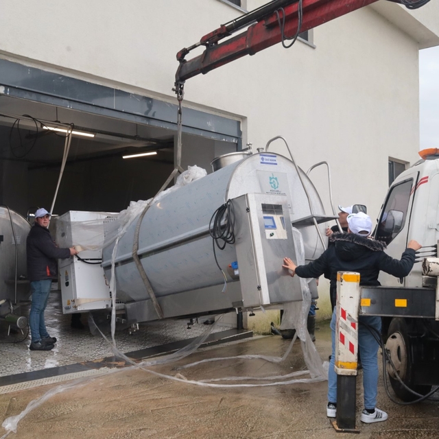 Kocaeli'de kooperatiflere ve birliklere yüzde 50 hibeli süt soğutma tankı d...