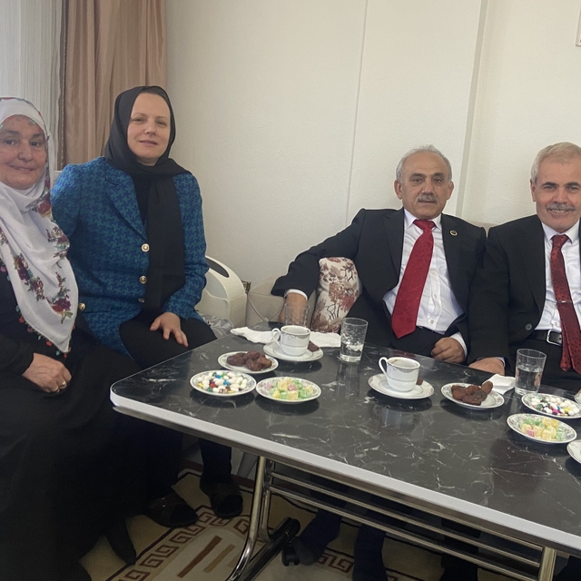 MHP'li belediye başkan adayından AK Parti'li adaya hayırlı olsun ziyareti