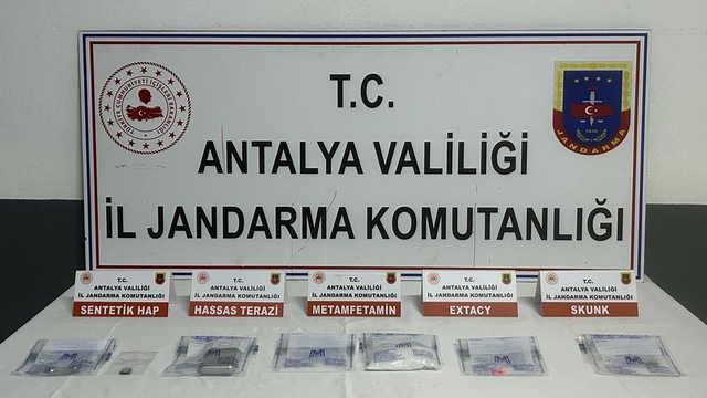 Antalya'da uyuşturucu operasyonunda yakalanan zanlı tutuklandı