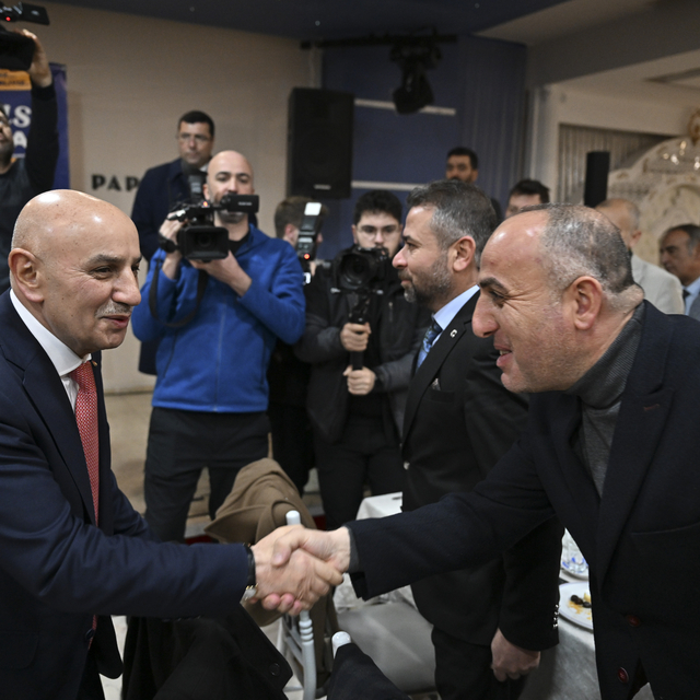 Ankara Büyükşehir Belediye Başkanı adayı Altınok, Mamak'ta muhtarlarla bulu...