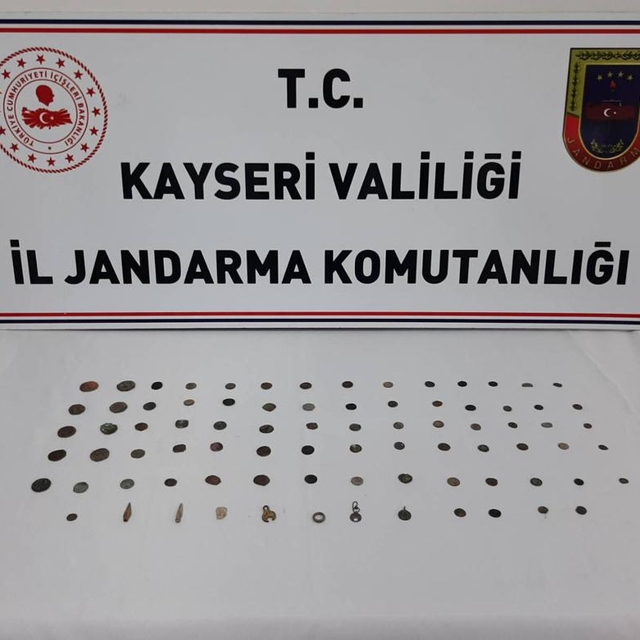 Kayseri'de tarihi eser niteliğinde 75 sikke ve 7 obje ele geçirildi