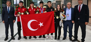 Kış Gençlik Olimpiyatları'nda gümüş madalya alan Muhammed Bozdağ, İzmir'de...