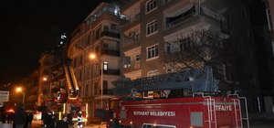 Boyabat'ta çatı yangınında hasar oluştu