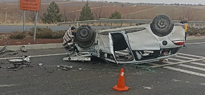 Konya'da otomobil devrildi, 3 kişi yaralandı