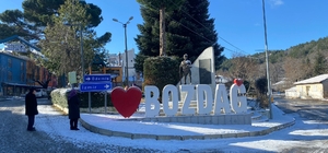 Bozdağ Mahallesi'ne yılın ilk karı yağdı