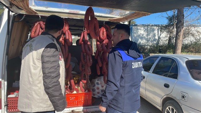 Gaziantep'te etiketsiz satıla gıda ürünlerine el konuldu