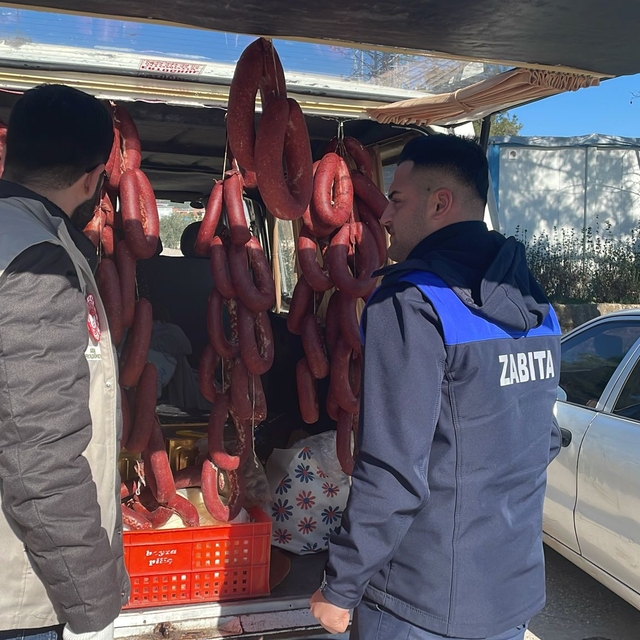 Gaziantep'te etiketsiz satıla gıda ürünlerine el konuldu