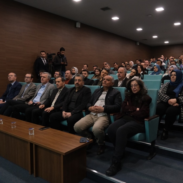 Kocasinan Belediyesi çalışanlarına farkındalık eğitim verildi