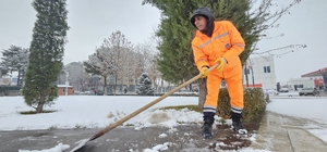 Malatya'da karla mücadele çalışmaları yapılıyor