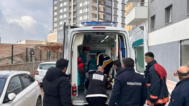Kırıkkale'de üzerine asansör düşen işçi ağır yaralandı