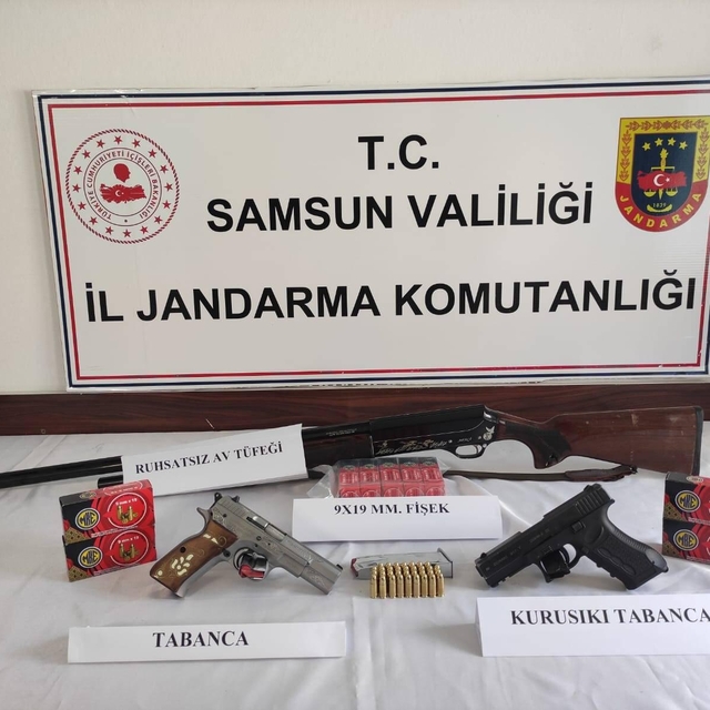 Samsun'da ruhsatsız silah bulunduran 3 kişi yakalandı