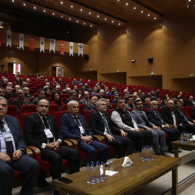 Kahramanmaraş'ta depremin 1'inci yılına ilişkin kongre başladı