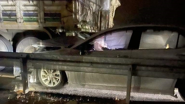 Silopi´de otomobil TIR'a arkadan çarptı: 1´i ağır 6 yaralı