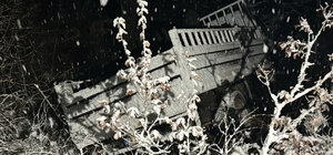 Karabük'te kamyonet şarampole devrildi