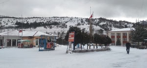 Tokat'ta yüksek kesimlerde kar etkili oldu