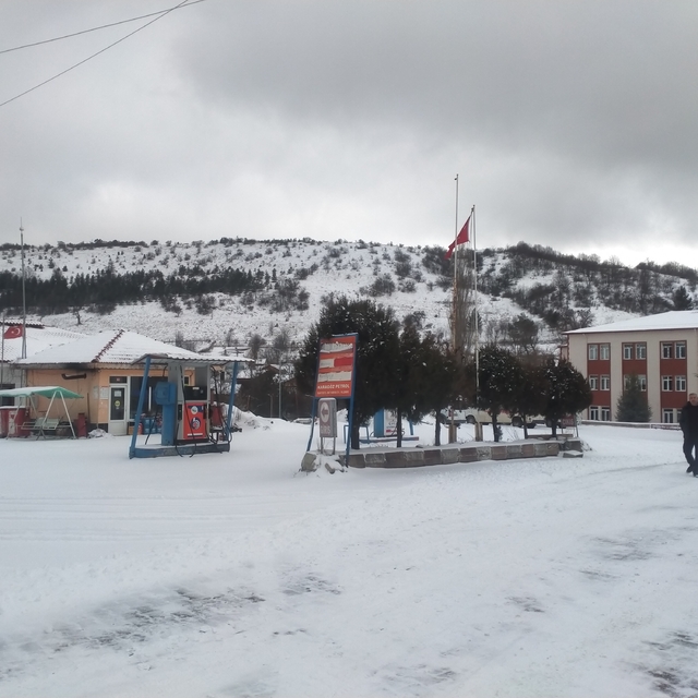 Tokat'ta yüksek kesimlerde kar etkili oldu