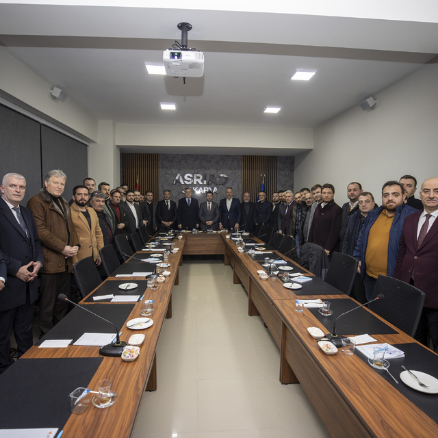 AK Parti'nin Sakarya Büyükşehir Belediye Başkan adayı Alemdar'dan ASRİAD'a...