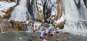 Buz gibi suda yüzdüler