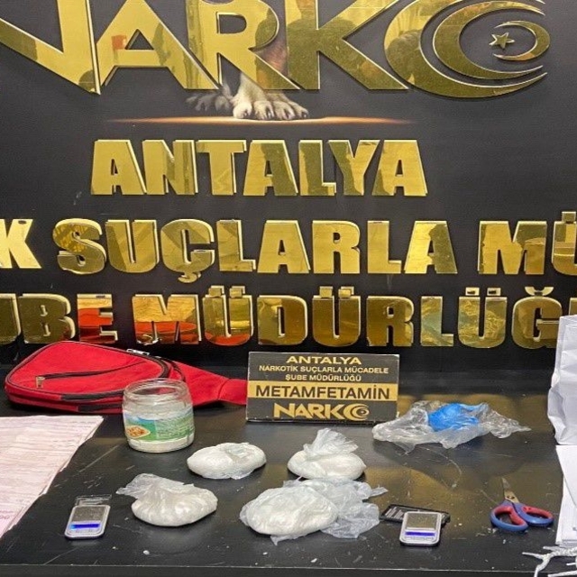 Antalya'da uyuşturucu operasyonunda 24 zanlı  tutuklandı