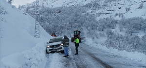 Kar ve tipi nedeniyle kapanan Siirt-Şırnak kara yolu trafiğe açıldı