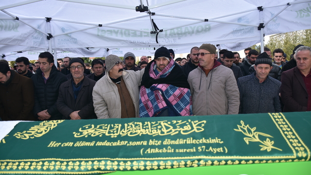 Kastamonu'daki otobüs kazasında hayatını kaybeden kadın Boyabat'ta toprağa verildi