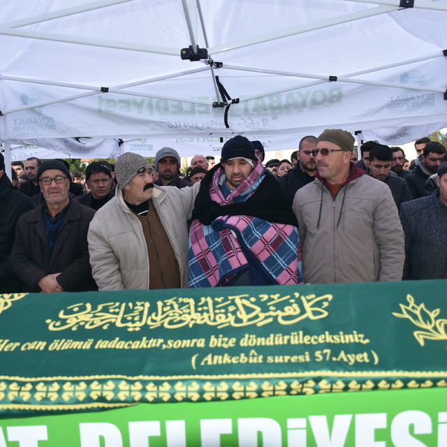 Kastamonu'daki otobüs kazasında hayatını kaybeden kadın Boyabat'ta toprağa...