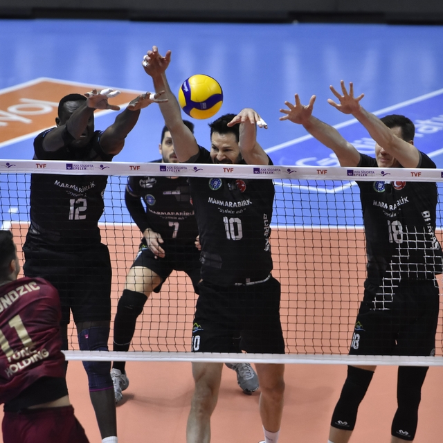 Voleybol: AXA Sigorta Efeler Ligi