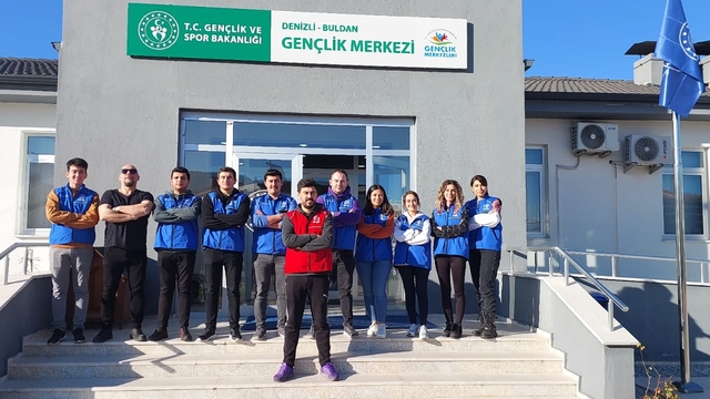 Buldan Gençlik Merkezinden yaklaşık 1200 öğrenci yararlanıyor