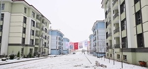 Malatya'daki deprem konutlarının yol yapım çalışmaları sürüyor