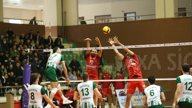 Voleybol: AXA Sigorta Efeler Ligi