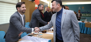 İzmir Büyükşehir Belediye Başkan adayı Dağ, Cumhur İttifakı adaylarıyla bir araya geldi