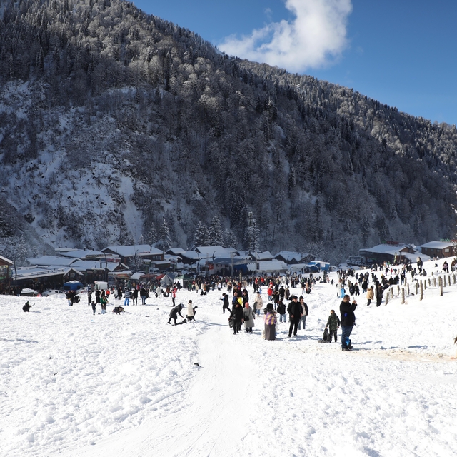 Rize'de "16. Ayder Kar Festivali" sona erdi