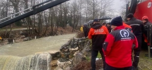 Düzce´de derede kadın cesedi bulundu (2) - Yeniden