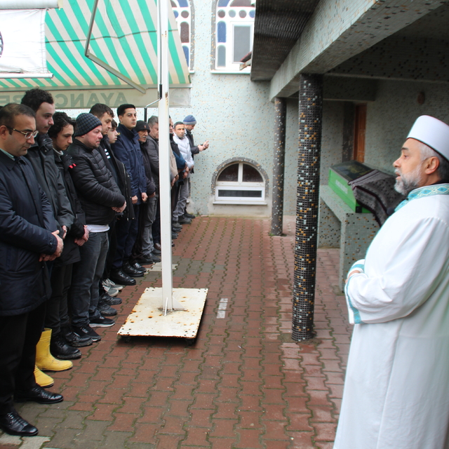 Kastamonu'daki otobüs kazasında hayatını kaybeden 2 kişinin cenazesi Ayancı...